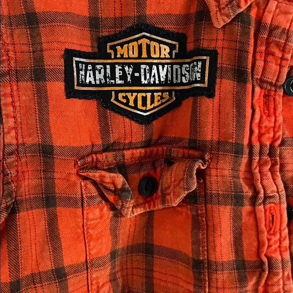 Harley-Davidson women's Red Plaid Button Down Shirt worn look - distressed - Picture 3 of 4
